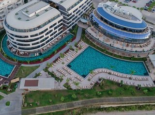 Liu Resorts