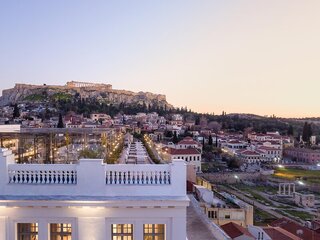 The Dolli at Acropolis