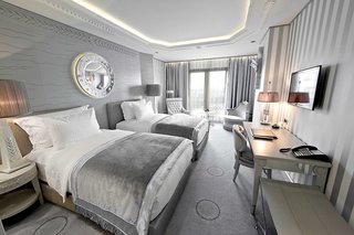 Wyndham Grand Istanbul Kalamis Marina Hotel