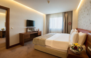 Ramada Hotel & Suites by Wyndham Istanbul Atakoy