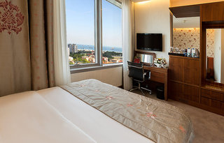 Ramada Hotel & Suites by Wyndham Istanbul Atakoy