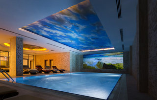 Ramada Hotel & Suites by Wyndham Istanbul Atakoy