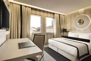 Ramada Hotel & Suites by Wyndham Istanbul Sisli