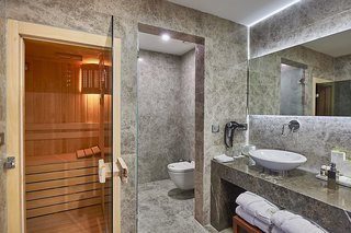 Renata Suites Boutique Hotel