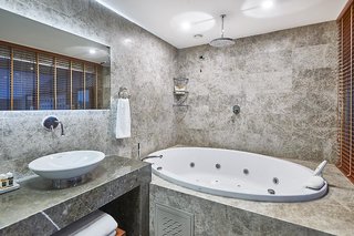 Renata Suites Boutique Hotel