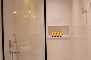 Highend Hotel & Residance