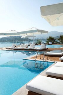 Highend Hotel & Residance